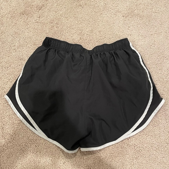 Nike Dry Fit Shorts - Picture 4 of 4